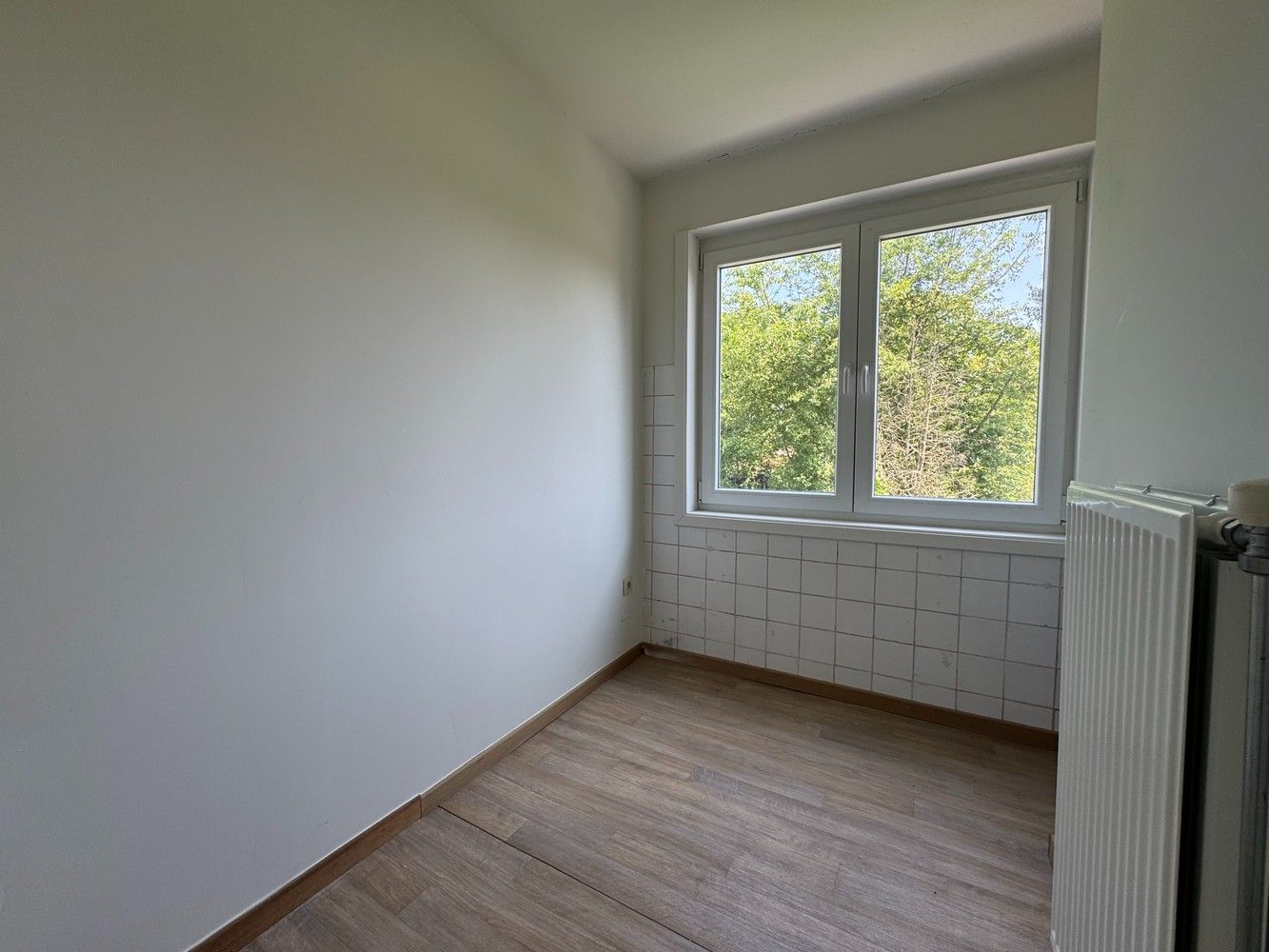 Zeer goed gelegen, instapklaar woonhuis met 3 of 4 slaapkamers en tuin foto 16