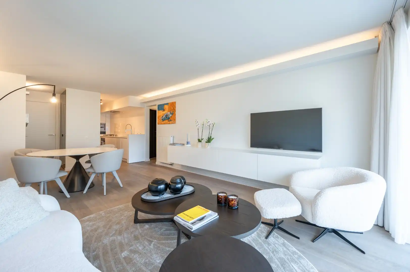 Lichtrijk 2-slaapkamer appartement met open zicht over het Abraham Hansplein. foto 6