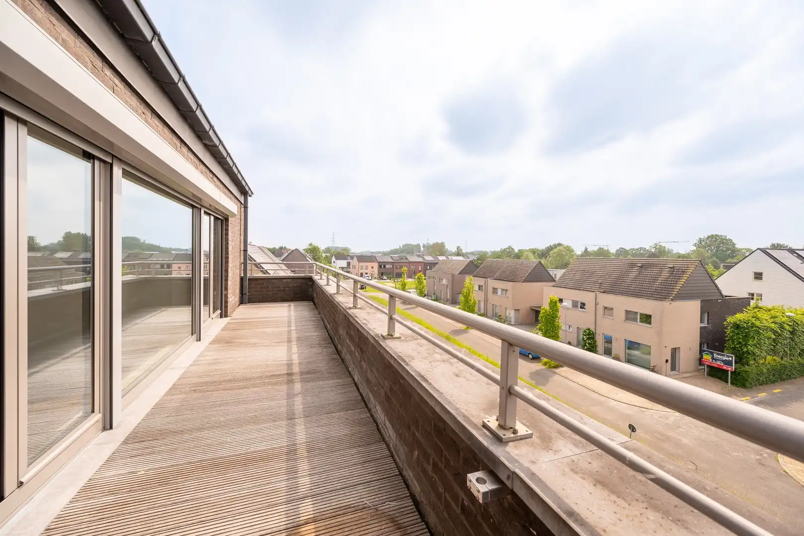 Prachtig duplex appartement met 3 slaapkamers, 3 terrassen en 2 autostaanplaatsen foto 14