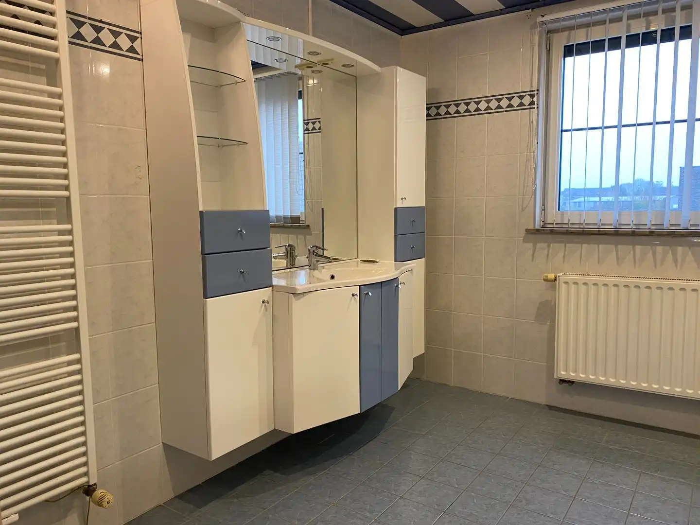 Ruime villa met tuin en zwembad op rustige ligging in Eeklo foto 17