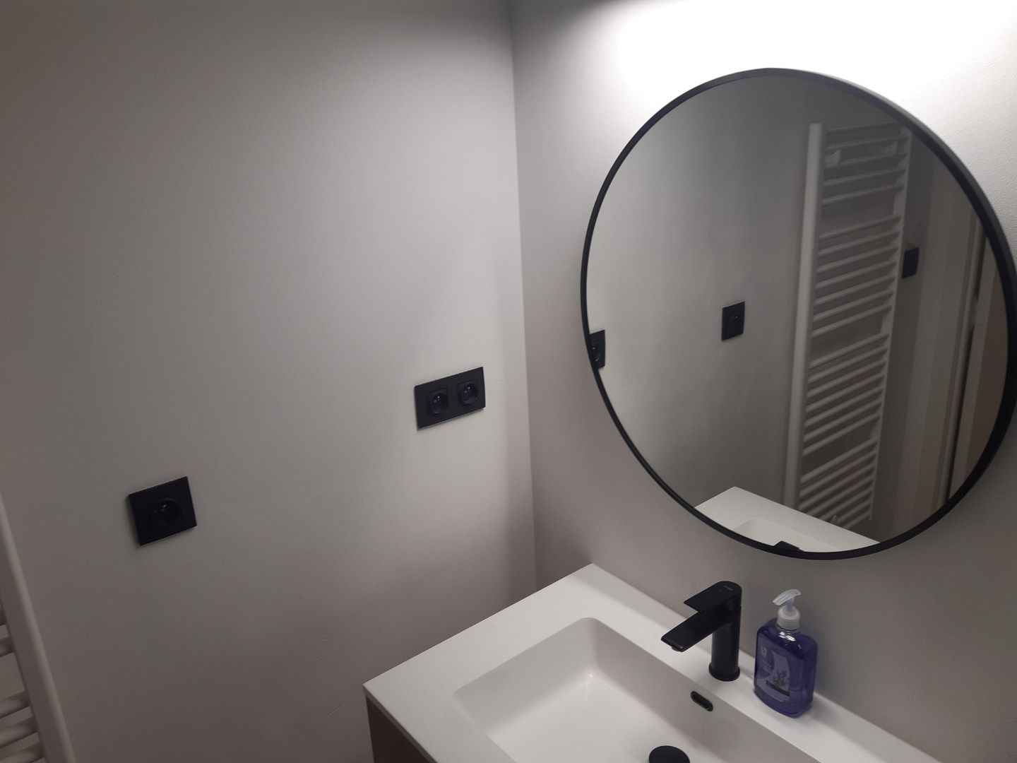 Ruim en lichtrijk appartement - centrum Gavere.  foto 17