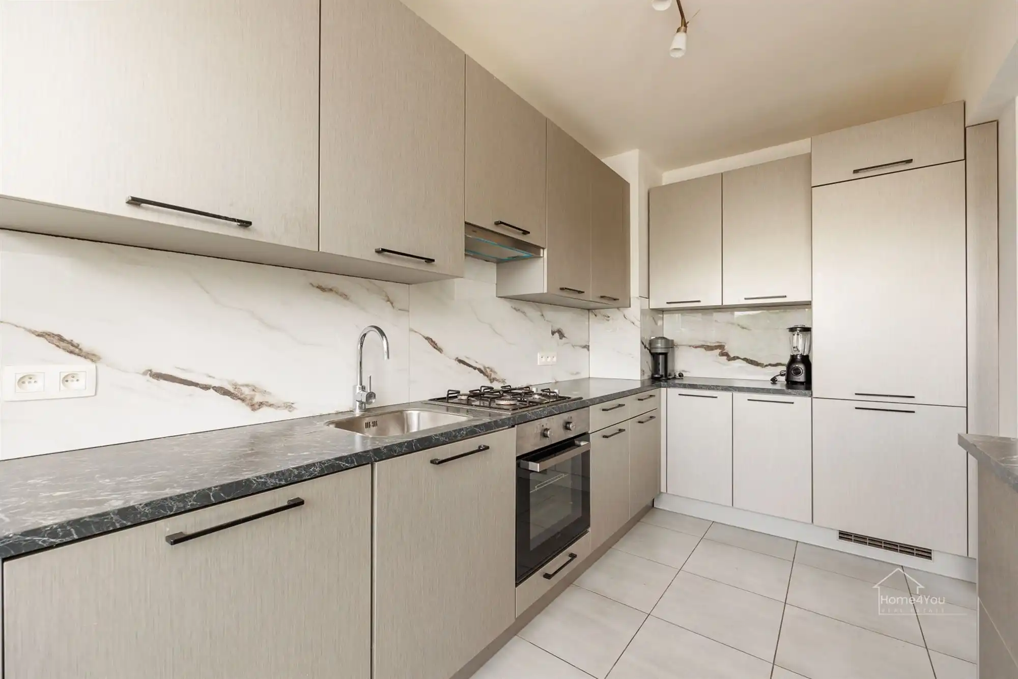 Instapklaar appartement met 2 terrassen  foto 4