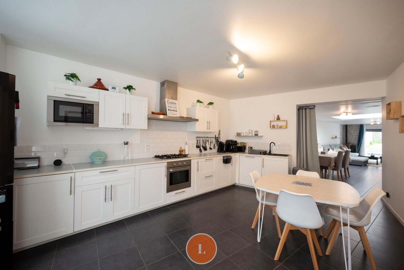 Woning met 4 slaapkamers en garage te koop in Menen foto 2
