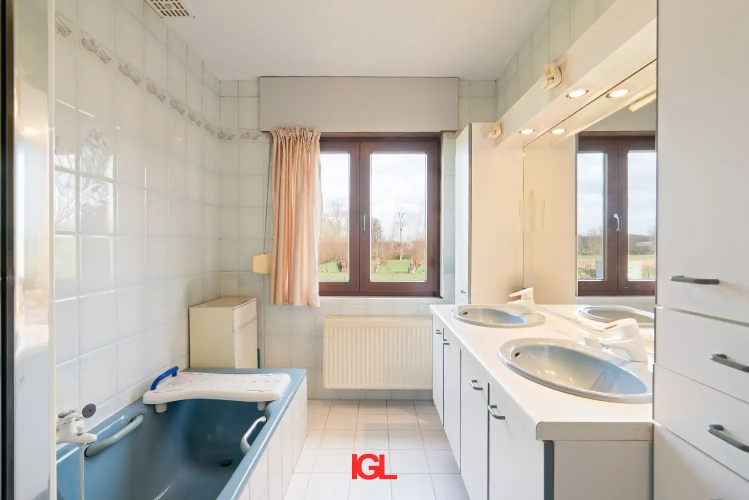 Ruime Villa op 45a65ca grond foto 17