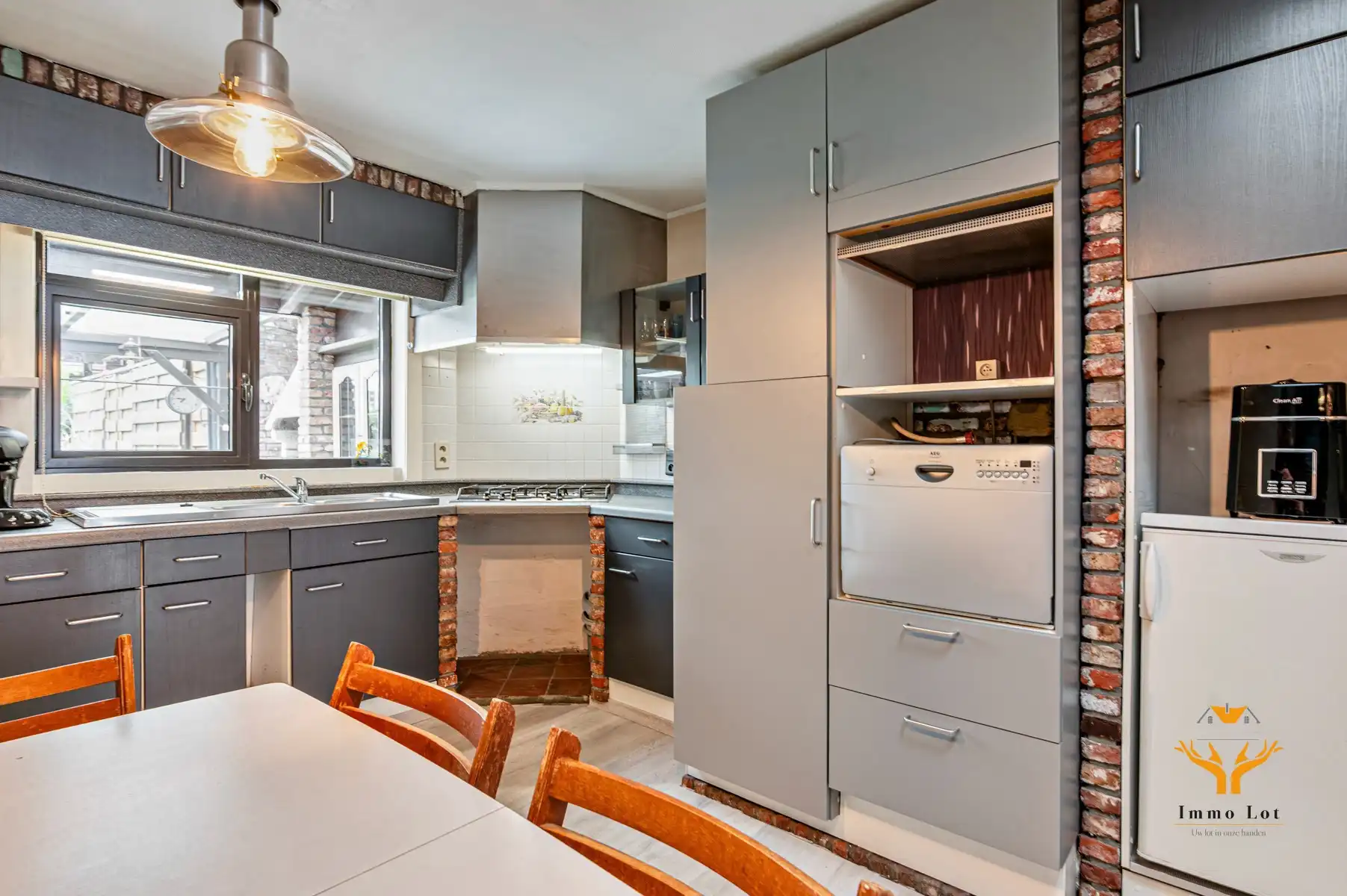 Charmante woning met garage en tuin in centrum Lokeren foto 6