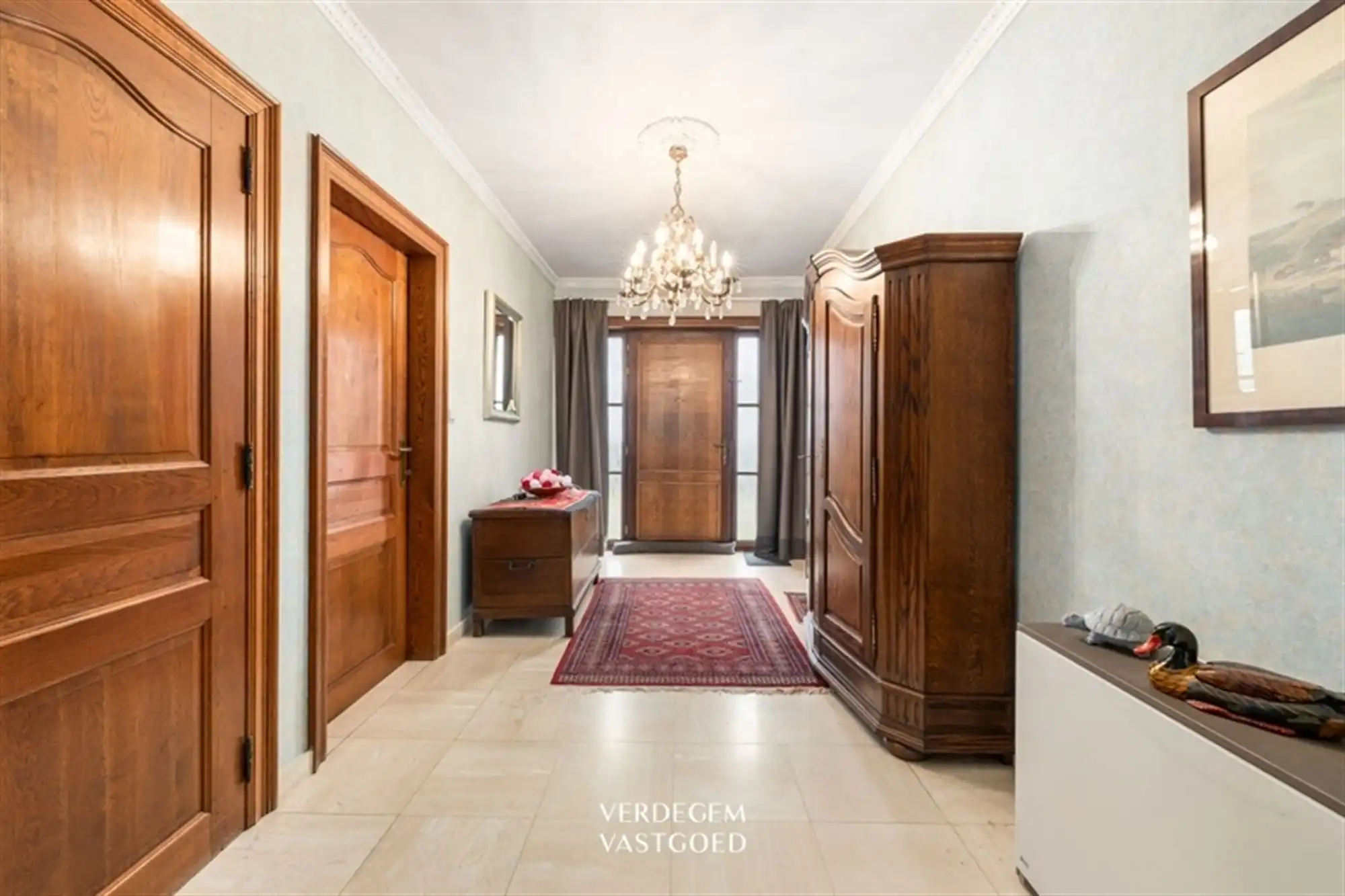 Tijdloze villa met 5+ slaapkamers en tuin, volledig onderkelderd foto 5