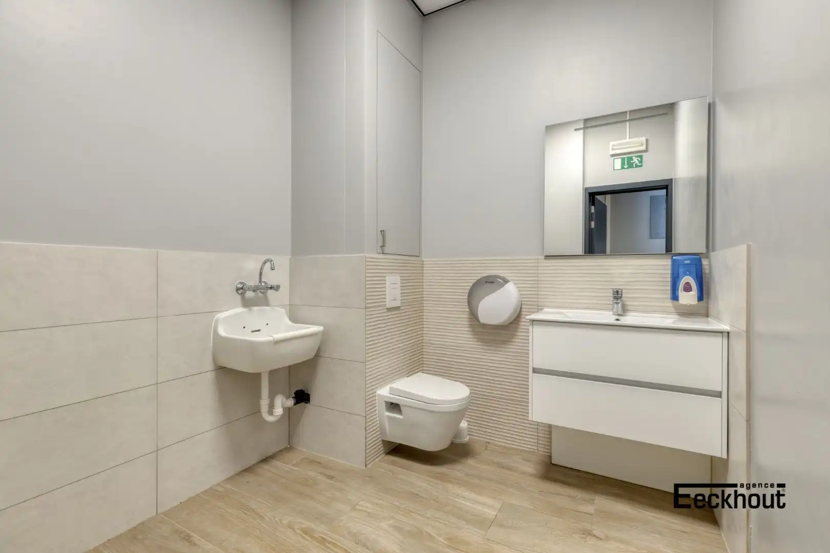 Commerciële handelsruimte van 106 m² op toplocatie in Oostende foto 9