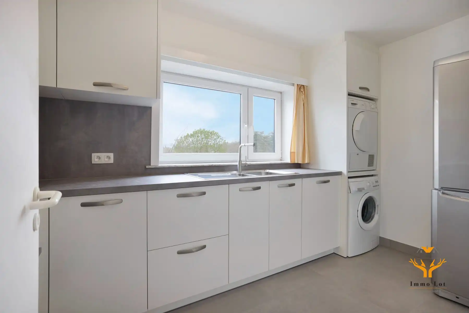 Ruim appartement met panoramisch zicht op het Donkmeer foto 8