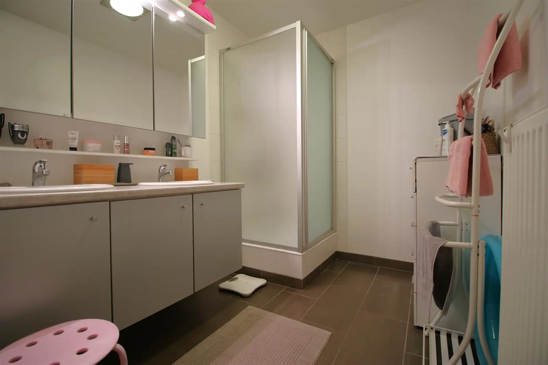 Opbrengsteigendom met 2 ruime appartementen foto 9