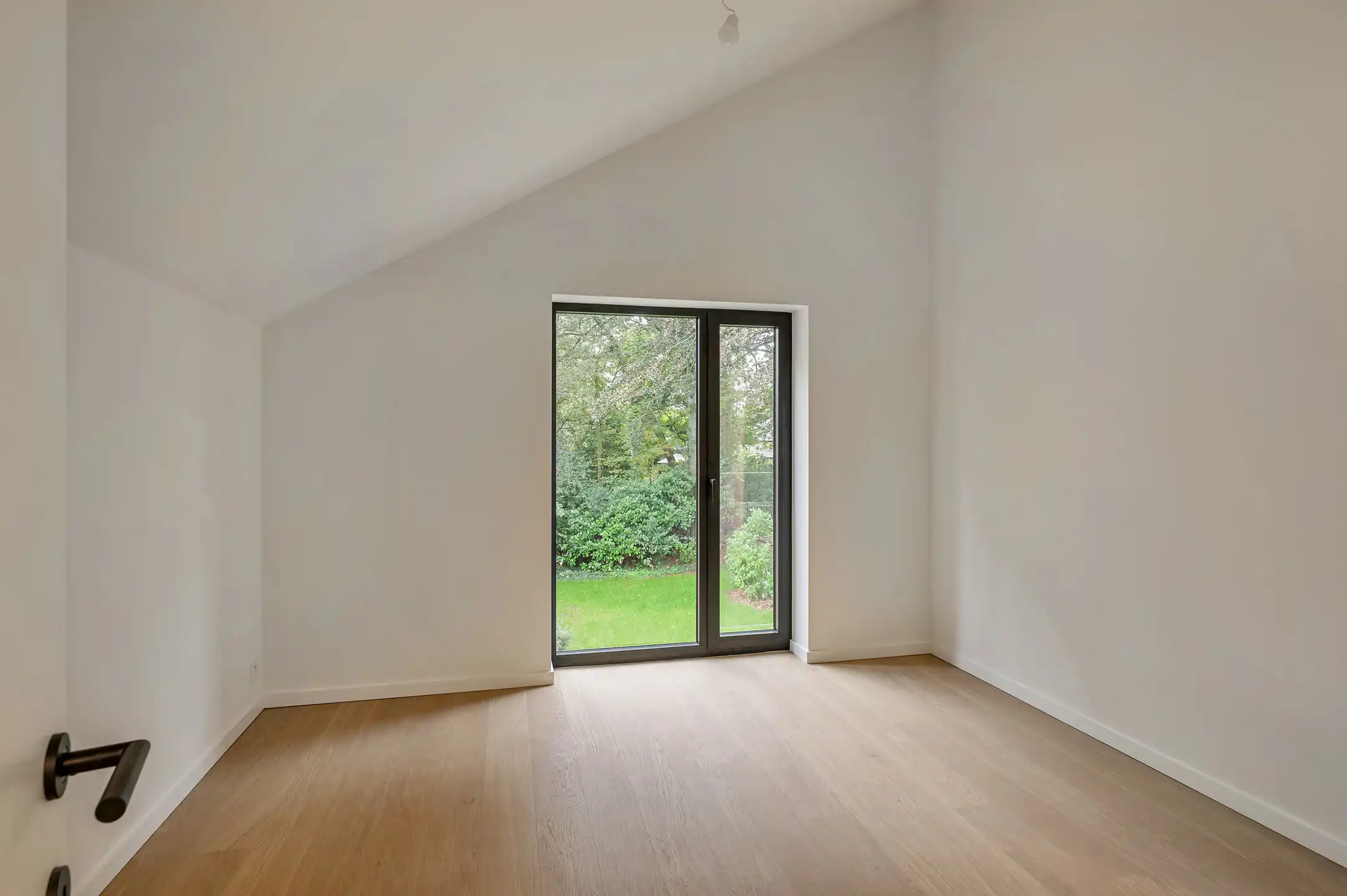 Vrijstaande nieuwbouwwoning op ca. 538 m² grond foto 15