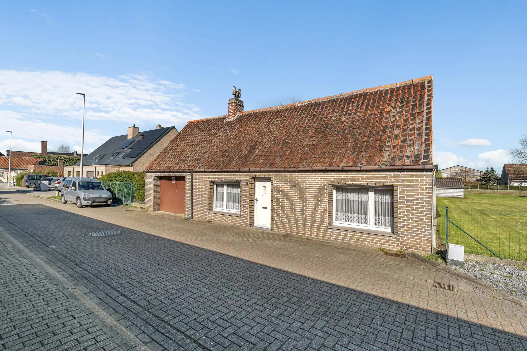 Bouwgrond met af te breken woning op toplocatie in Vinkt foto 9