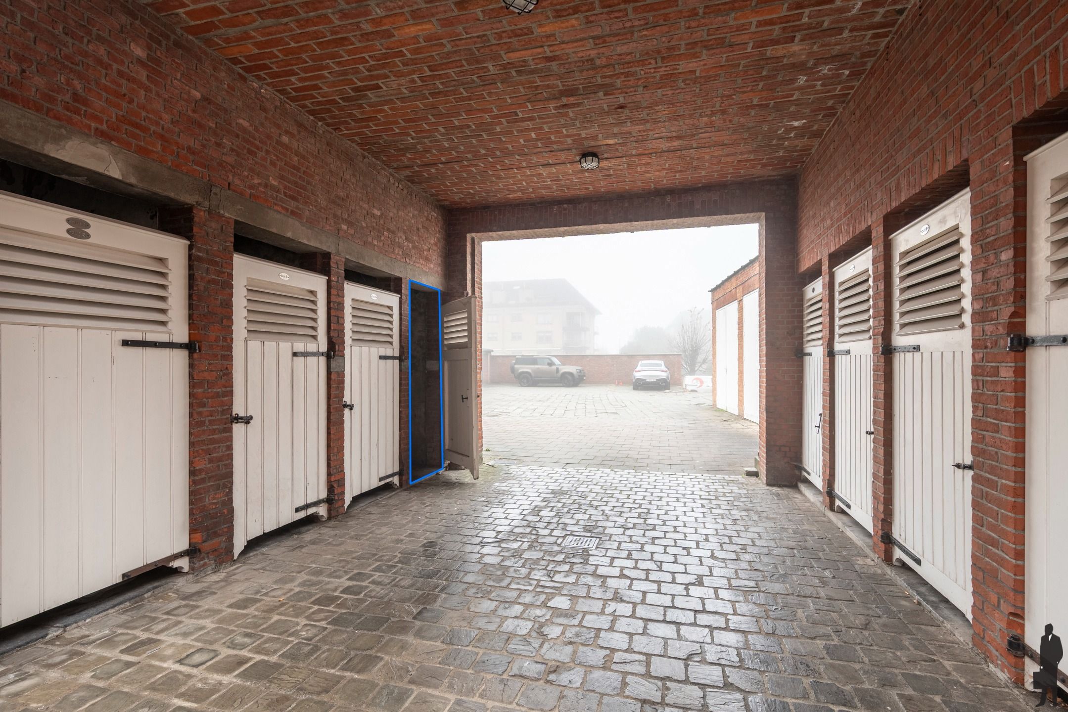 Unieke loft met mezzanine en terras in voormalige Rijkswachtkazerne in&nbsp;Hoogstraten foto 13