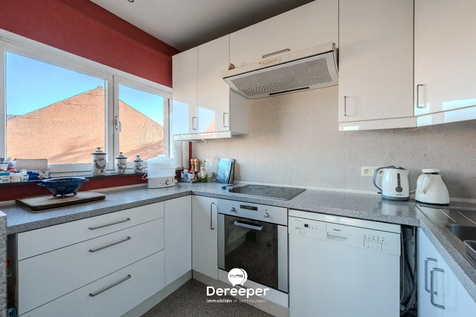 Op te frissen halfopen bel-etagewoning met tuin, garage en 4 slaapkamers foto 6