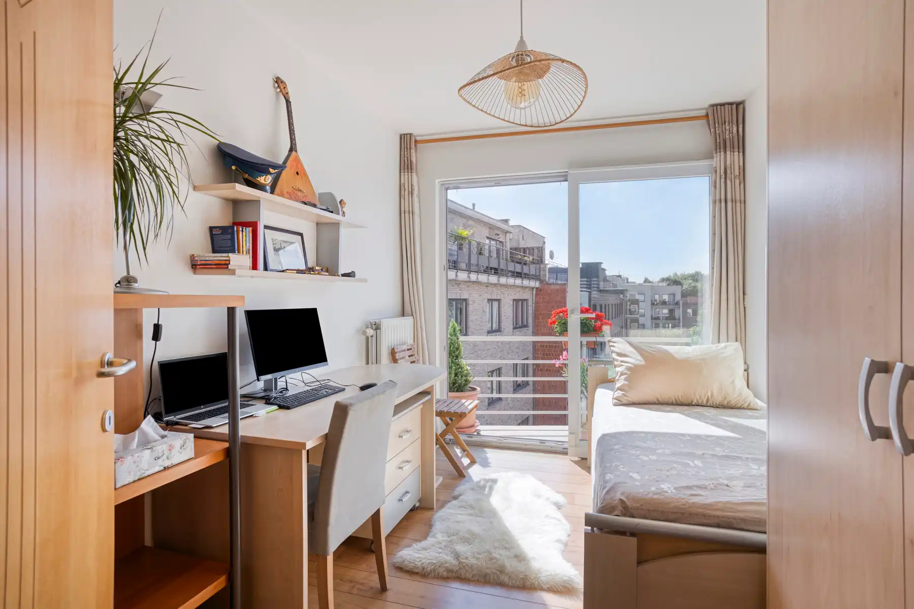 Instapklaar 3-slaapkamerappartement met ruim terras foto 15