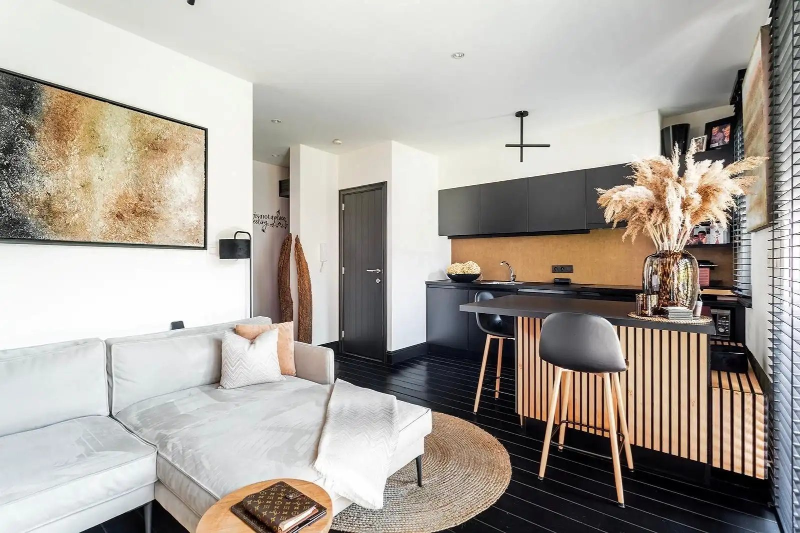 Hoogwaardig afgewerkt appartement met zonnig terras foto 5