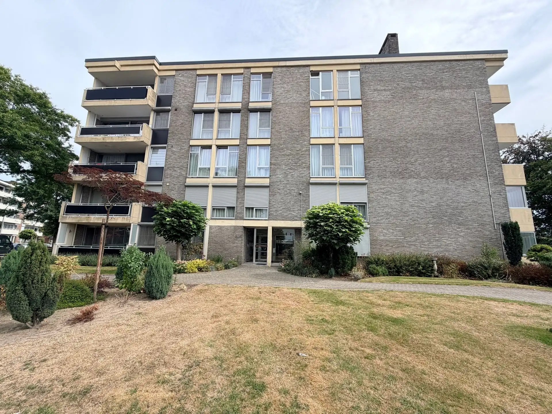 Appartement foto {{pictureIndex}}