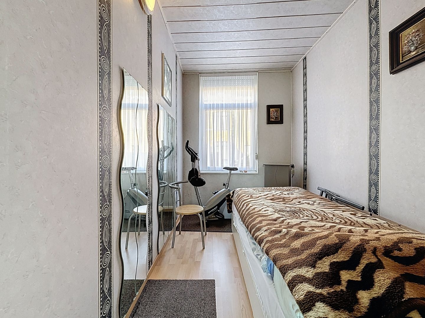 Grote gezinswoning met koer op centrale ligging te Nieuwpoort-Stad foto 9