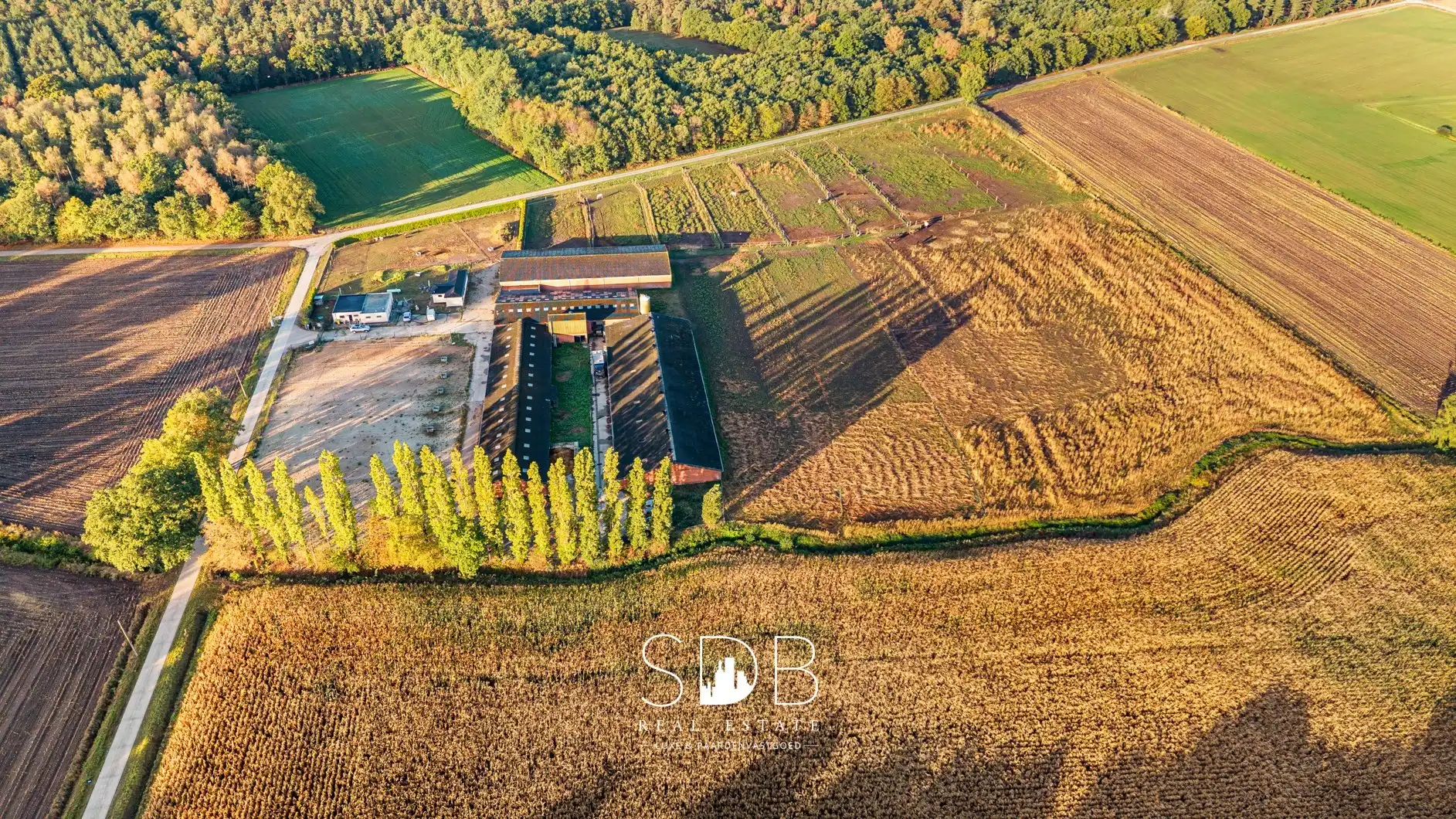 Boerderij met paardenfaciliteiten en graslanden op 14.490m² foto 33