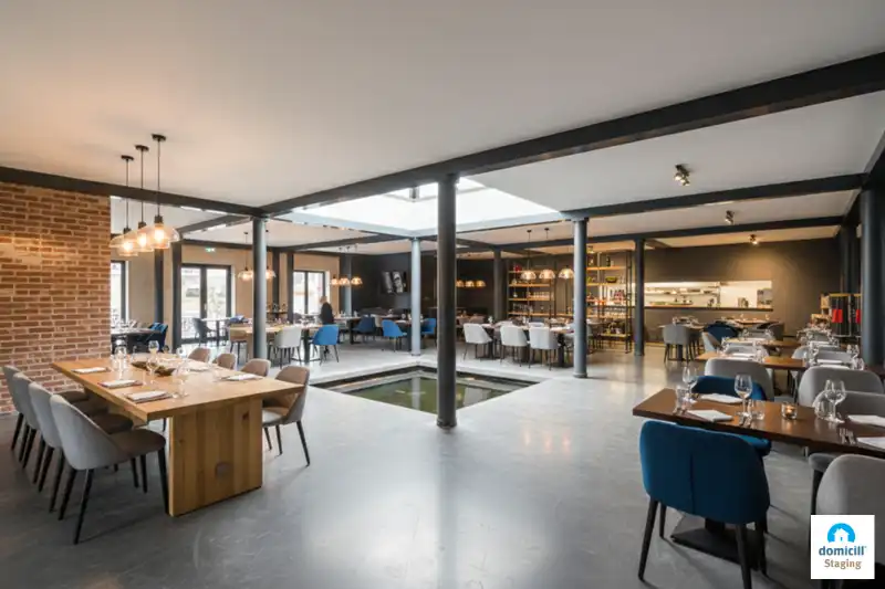 Centrum Roeselare - Horeca pand met woongelegenheid en garage foto {{pictureIndex}}