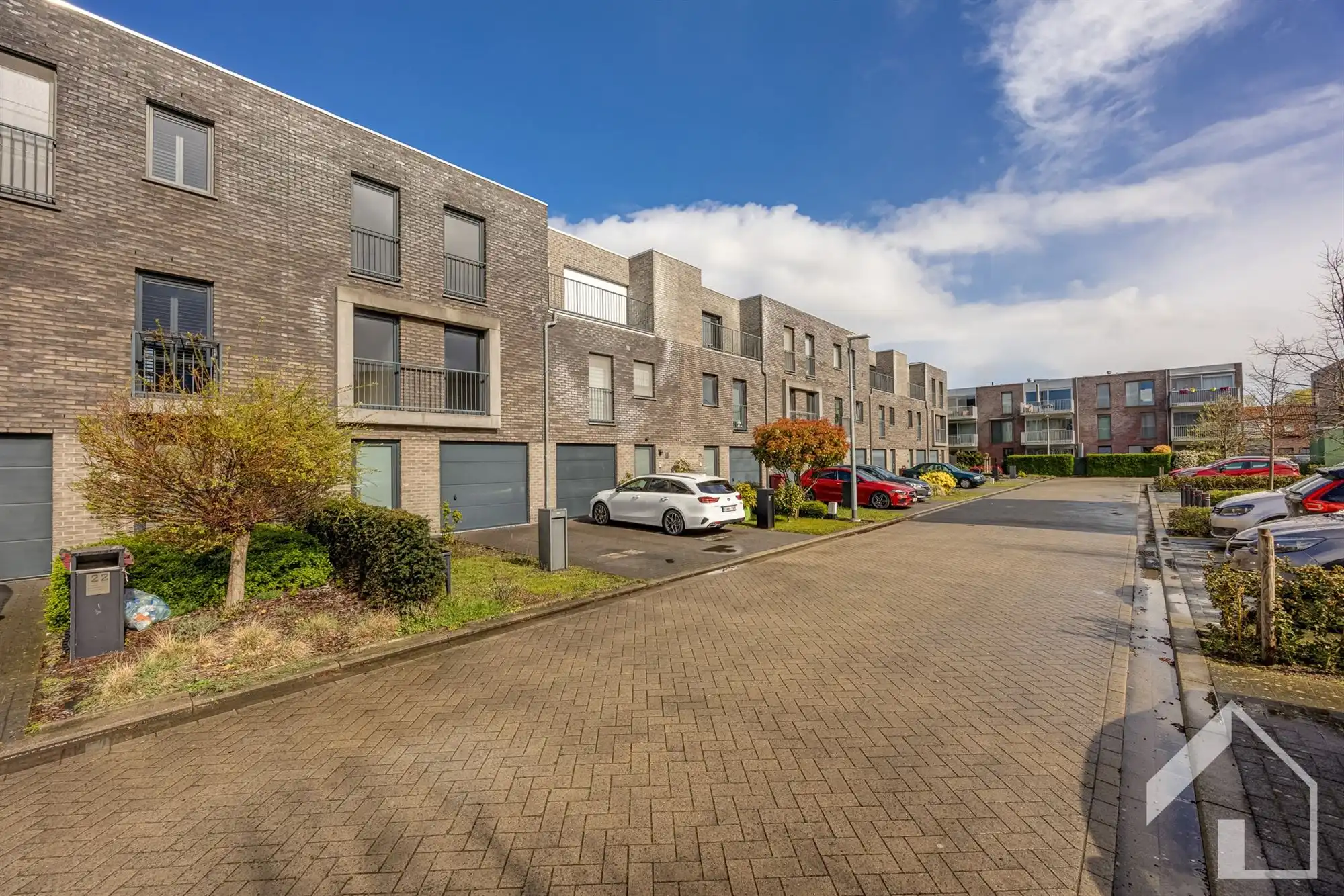 Ruime woning op een rustige locatie! foto 32