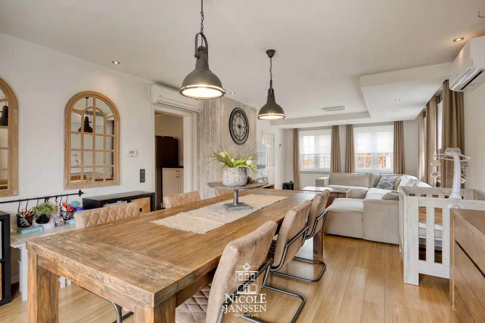 Ruime gezinswoning foto 8