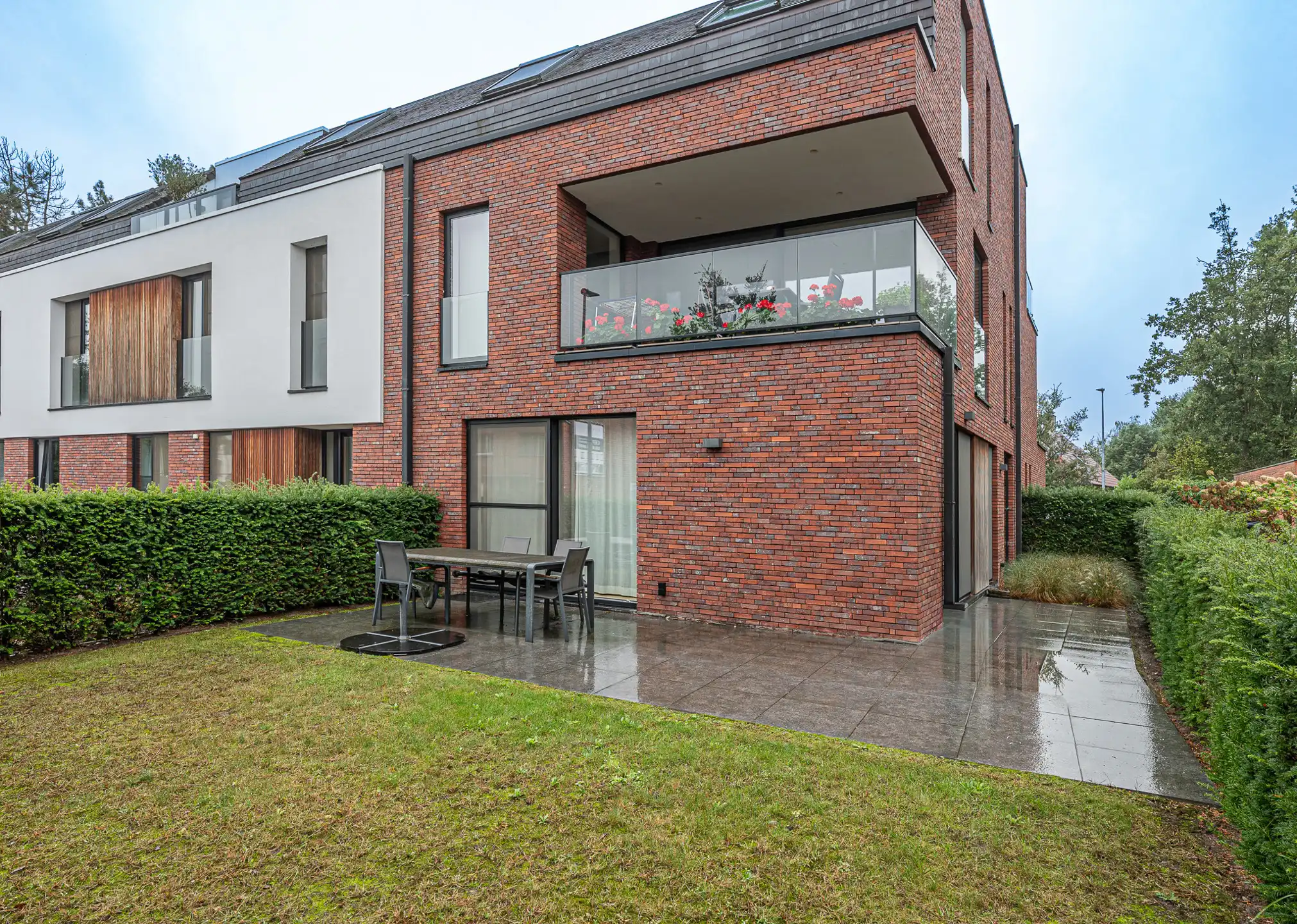  Mooi en comfortabel gelijkvloers appartement  foto {{pictureIndex}}