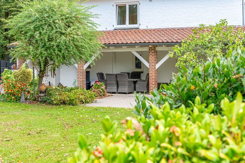 Charmante gerenoveerde woning op toplocatie in Neerharen (Lanaken) foto 3