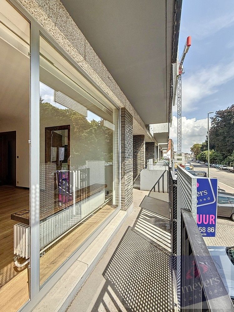 Instapklaar appartement met balkon en garage op toplocatie in Kuringen foto 11
