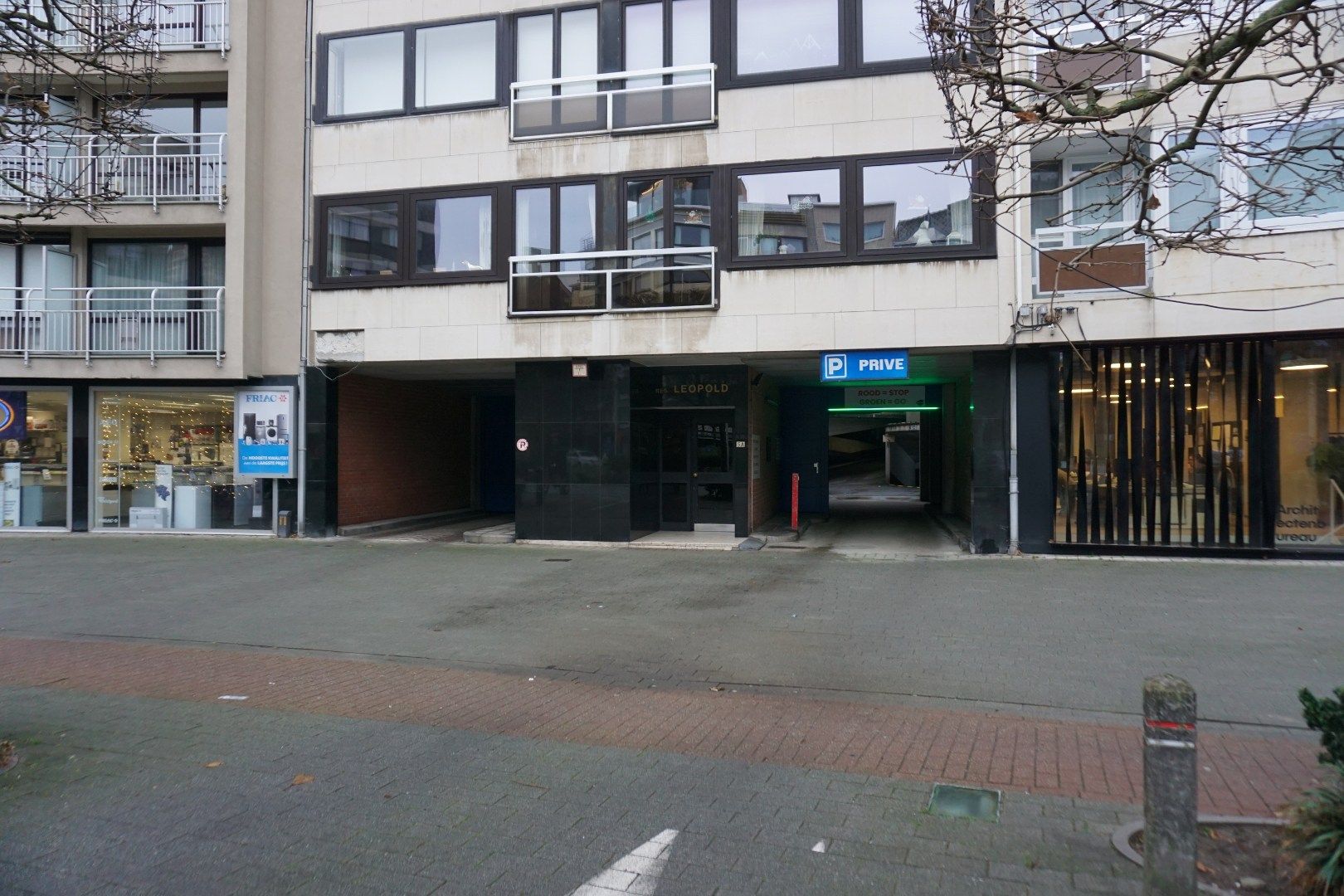 Autostaanplaats in parking Leopold foto 2