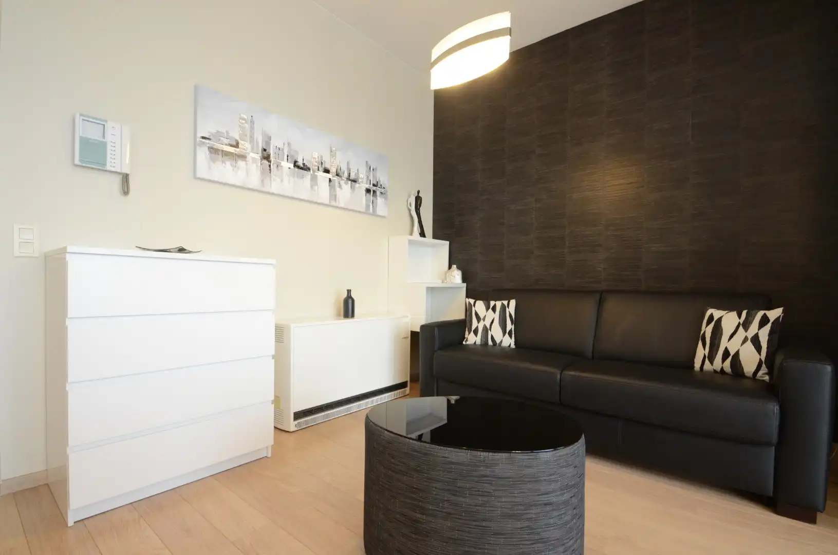 Studio met dressing en zicht op de jachthaven. foto 3