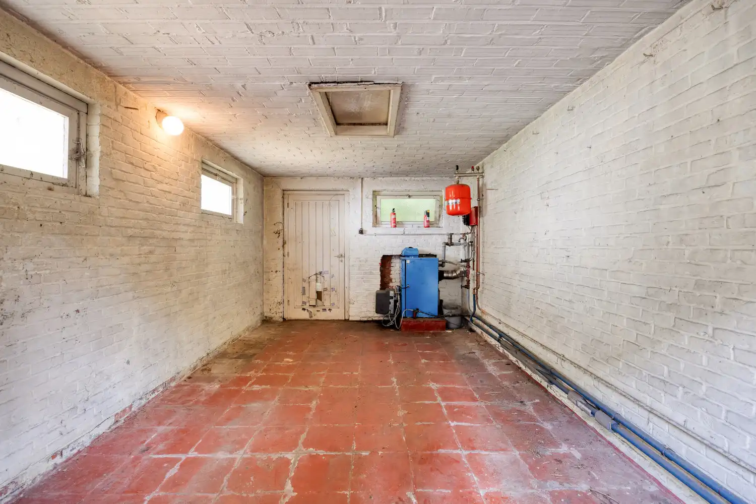 Charmante te renoveren cottagewoning met 3 slaapkamers en garage op 678m2! foto 33