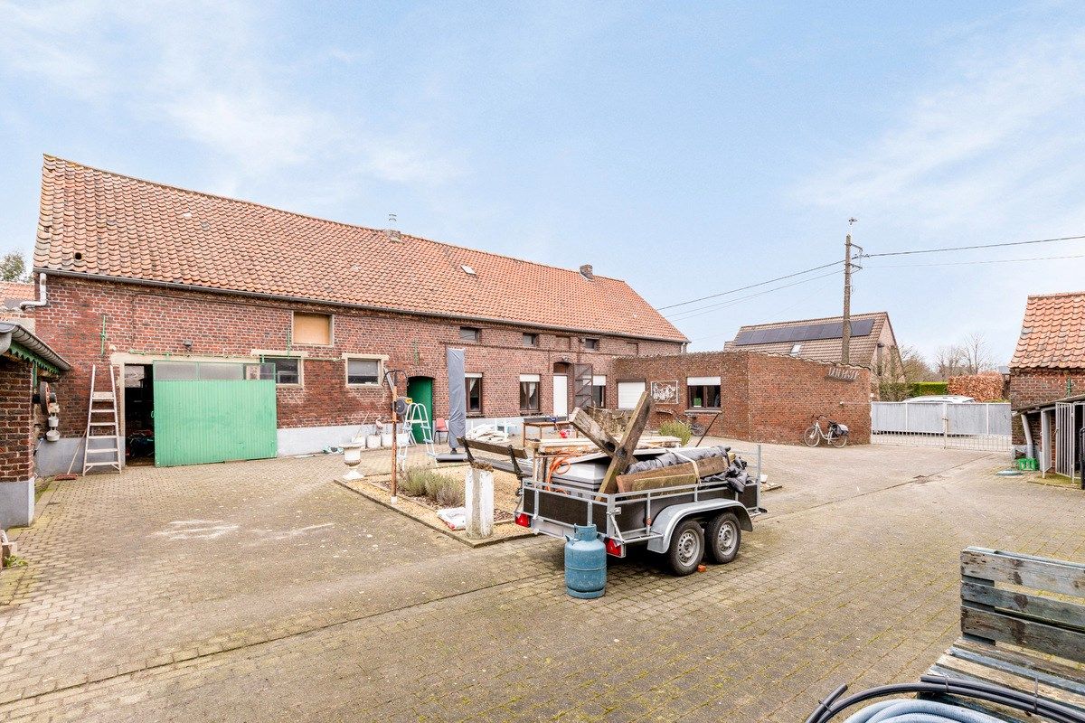 Boerderij met binnenkoer foto 6