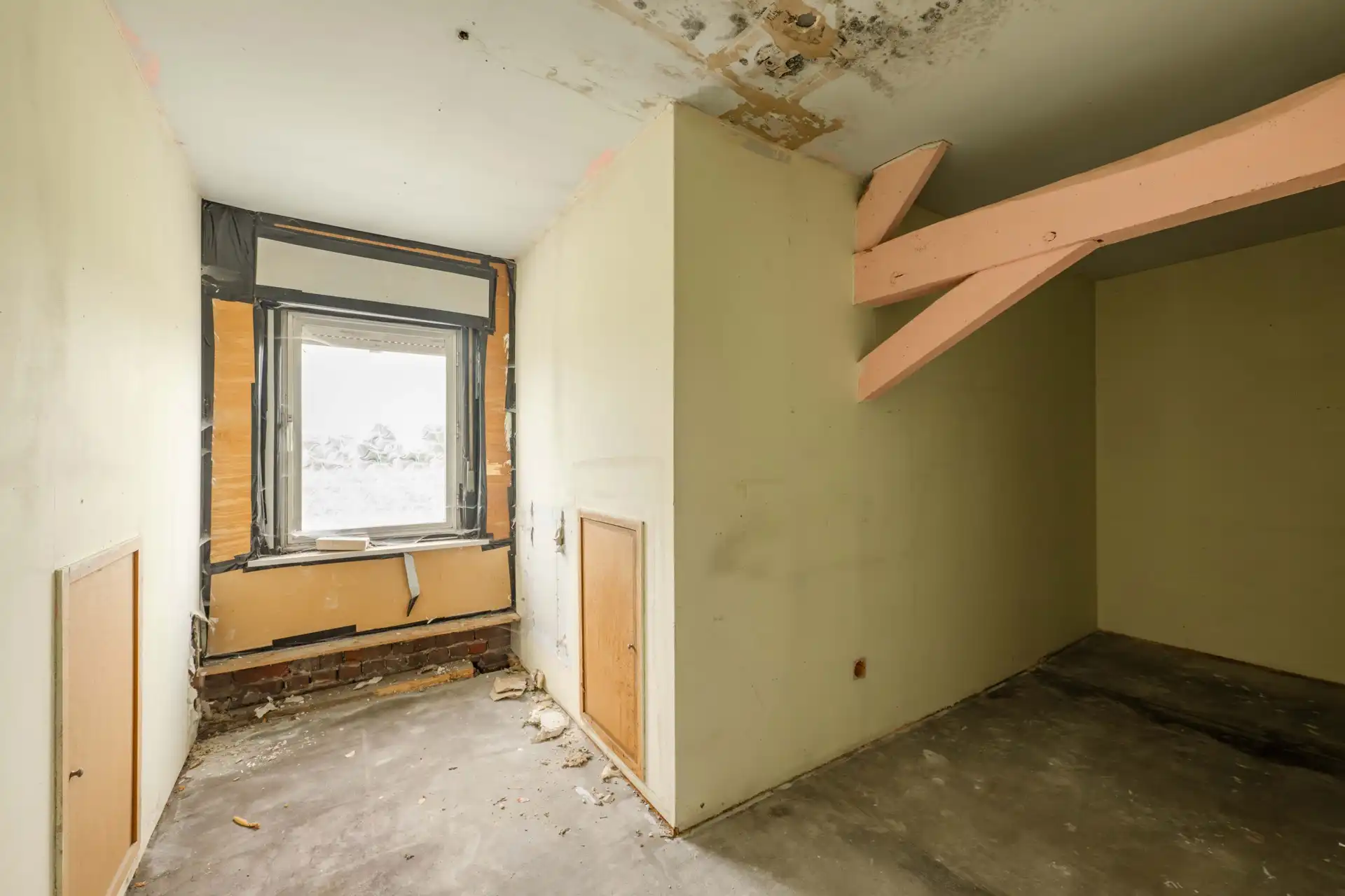 Te slopen LANDELIJK gelegen woning op een perceel van 815 m² in WIELSBEKE foto 7