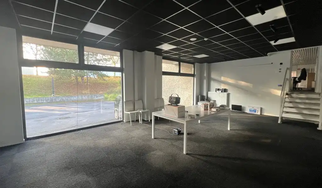 Bedrijfsgebouw met uitbreidingsmogelijkheden te koop in Ronse foto 22