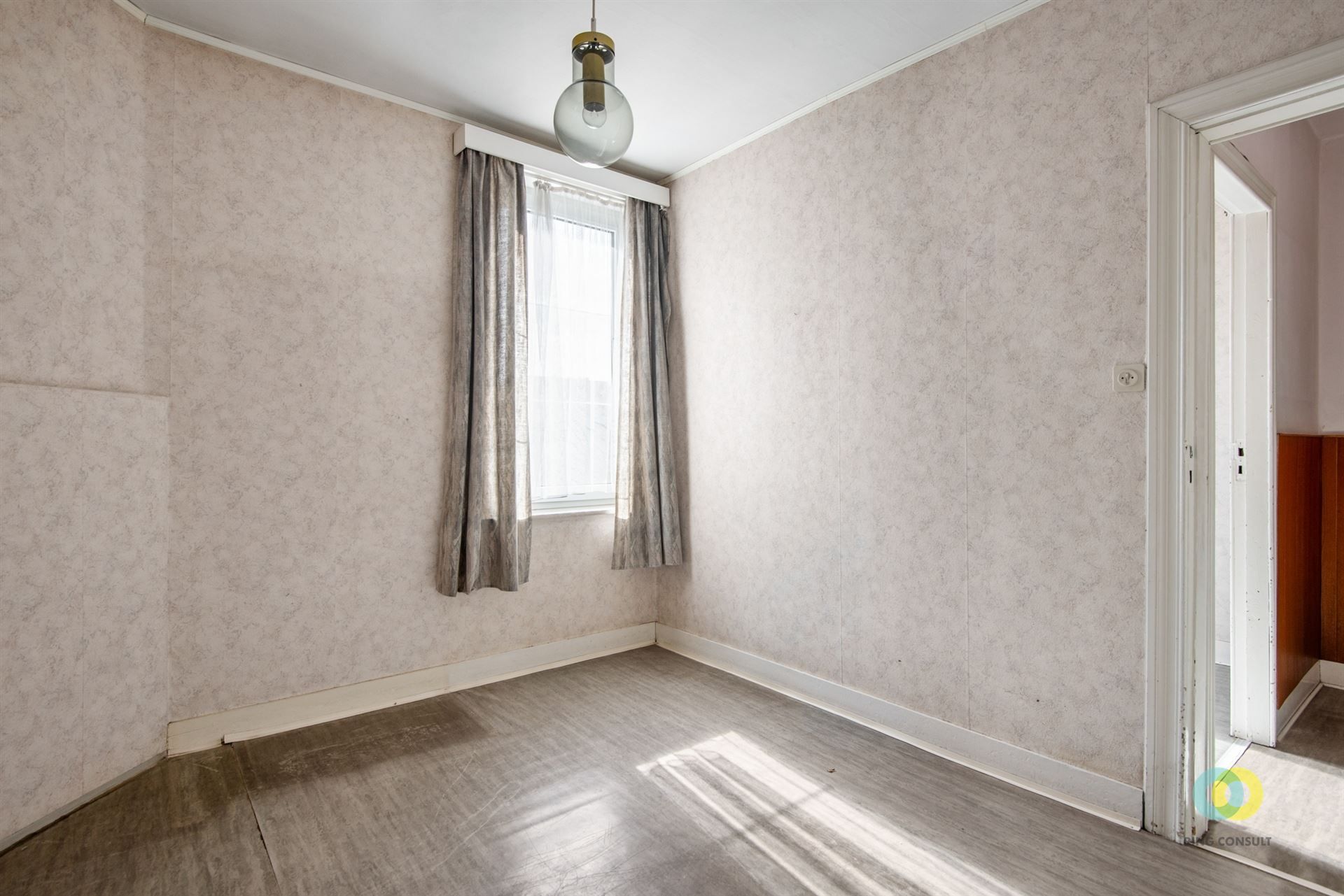 Te renoveren woning op rustige ligging foto 11