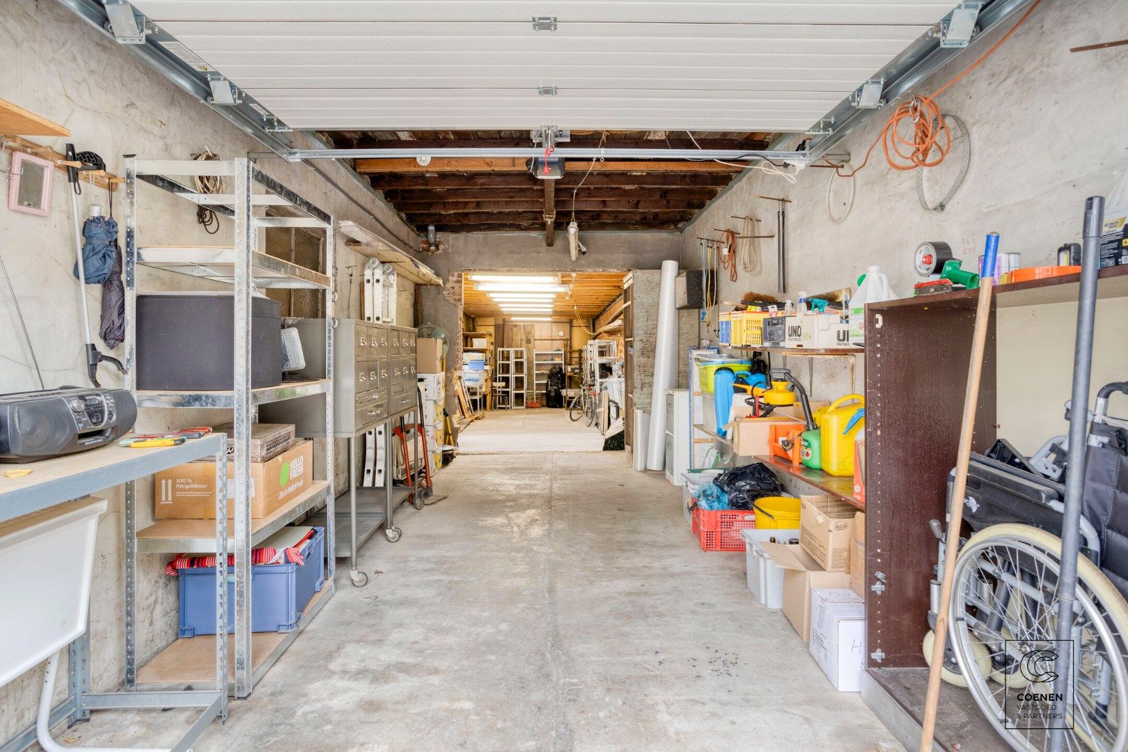 Instapklare woning met 2 slpk, ruime garage en zonnige tuin op TOPlocatie te Wommelgem!  foto 33