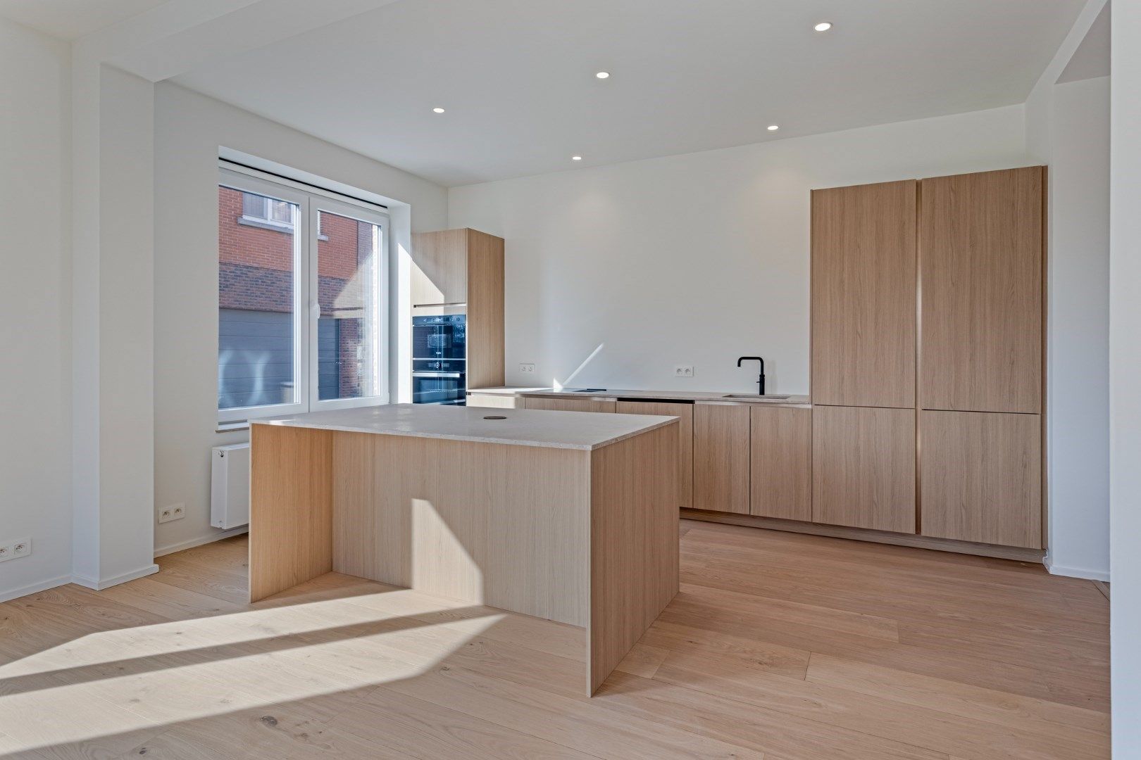 Prachtig gerenoveerde woning te koop vlak bij Leuven - bewoonbare opp. 214 m² - EPC 86 kWh/m² foto {{pictureIndex}}