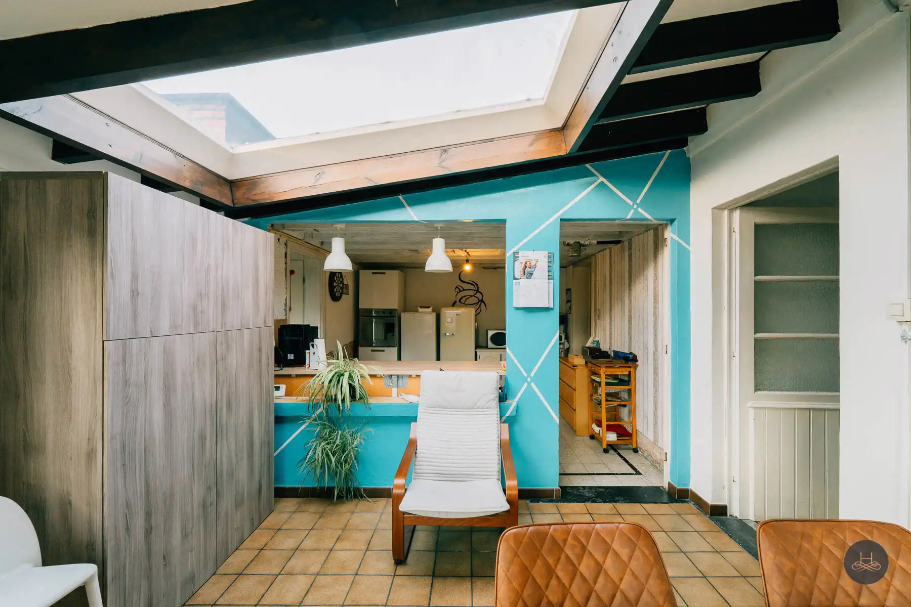 Gezinswoning met renovatiepotentieel op knap perceel foto 13