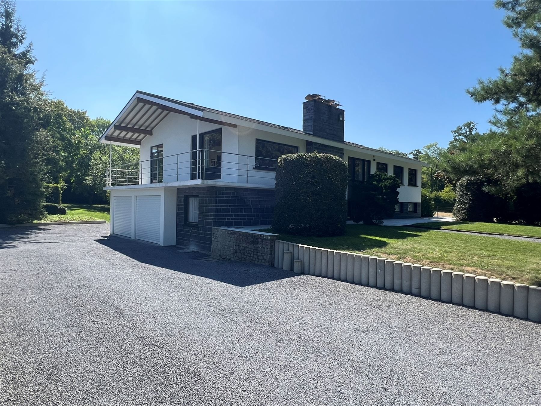 Karaktervolle en ruime villa met prachtige tuin foto 14