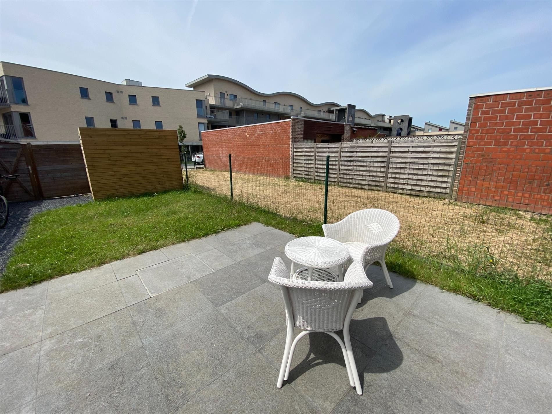 Gelijkvloersappartement met tuin en 2 autostaanplaatsen foto 6