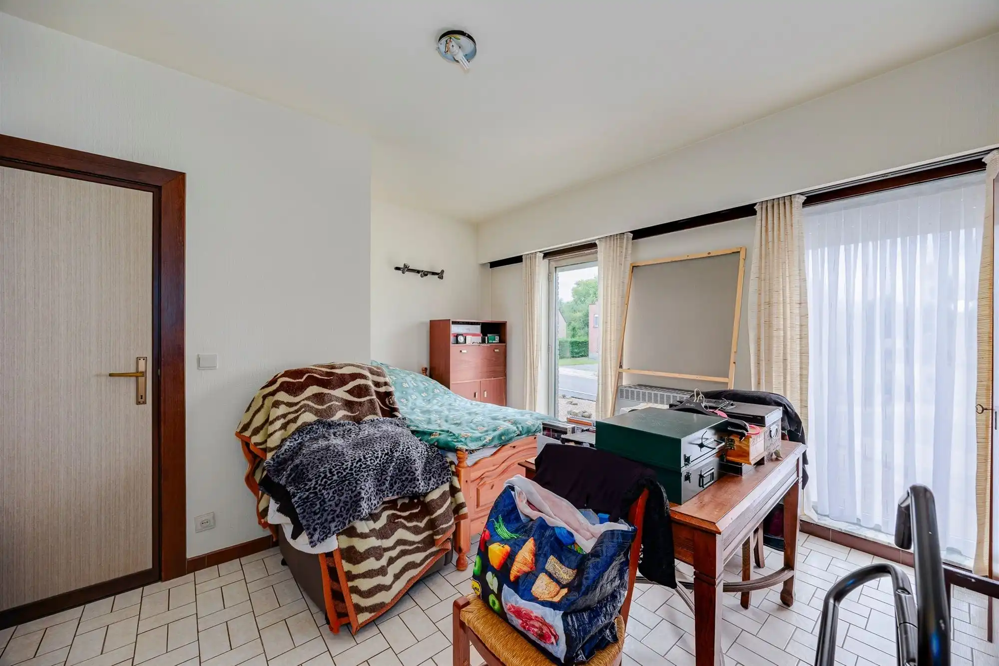 Ruime open bebouwing met 3 slaapkamers en veel potentieel foto 14