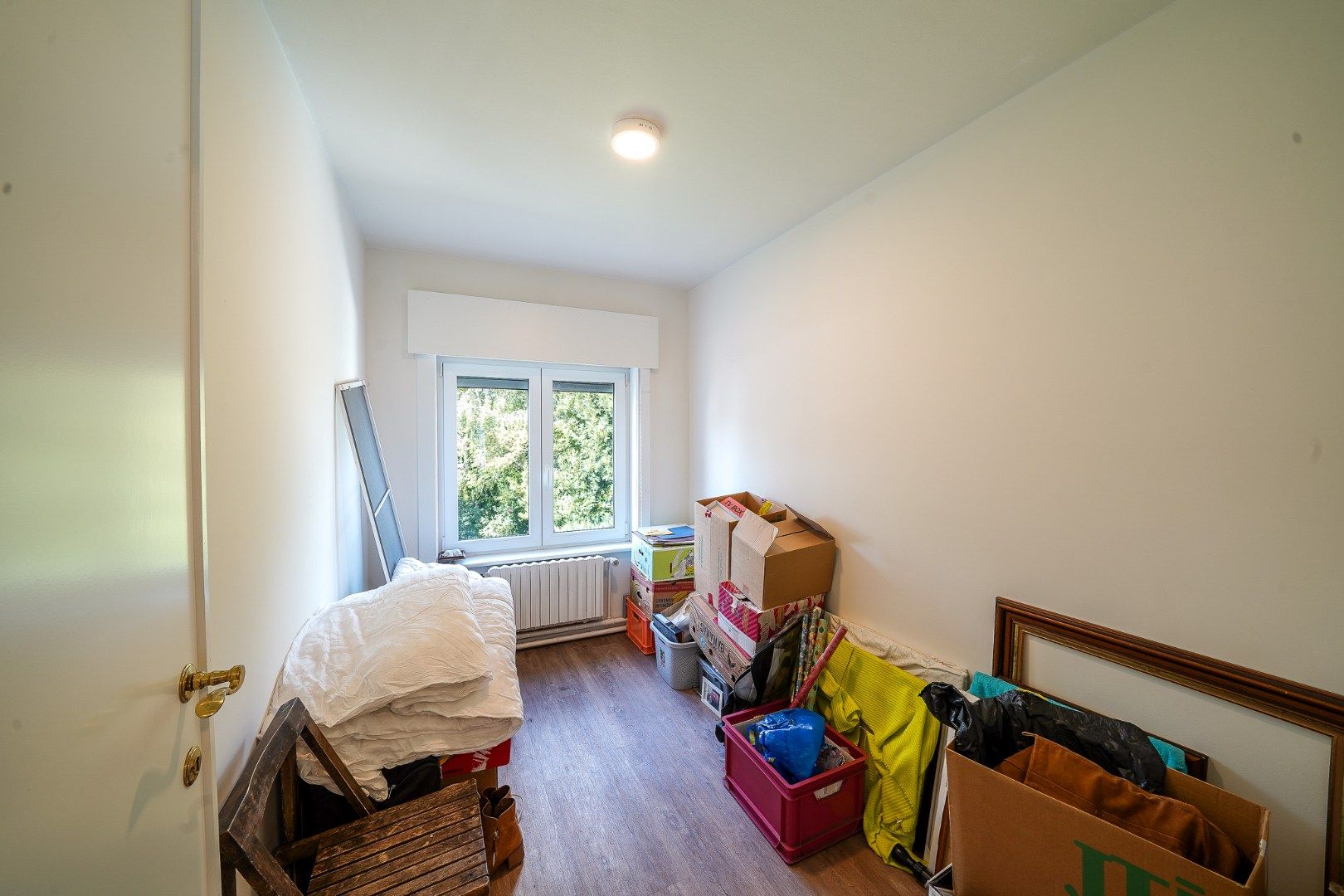 Ruime eengezinswoning met 3 slaapkamers en 2 garages in centrum Oudenburg foto 15
