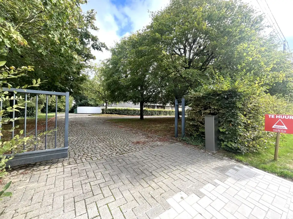 Langemark - Alleenstaande ruime villa met zwembad&nbsp; op een uitzonderlijk domein foto 31