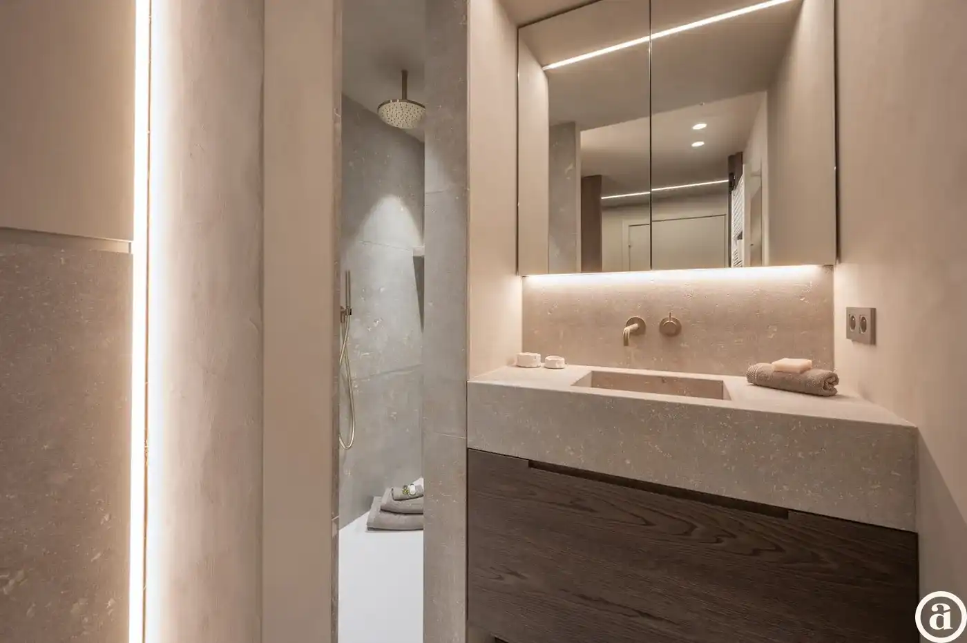 Luxueus gerenoveerd appartement met zijdelings zeezicht in Knokke foto 17