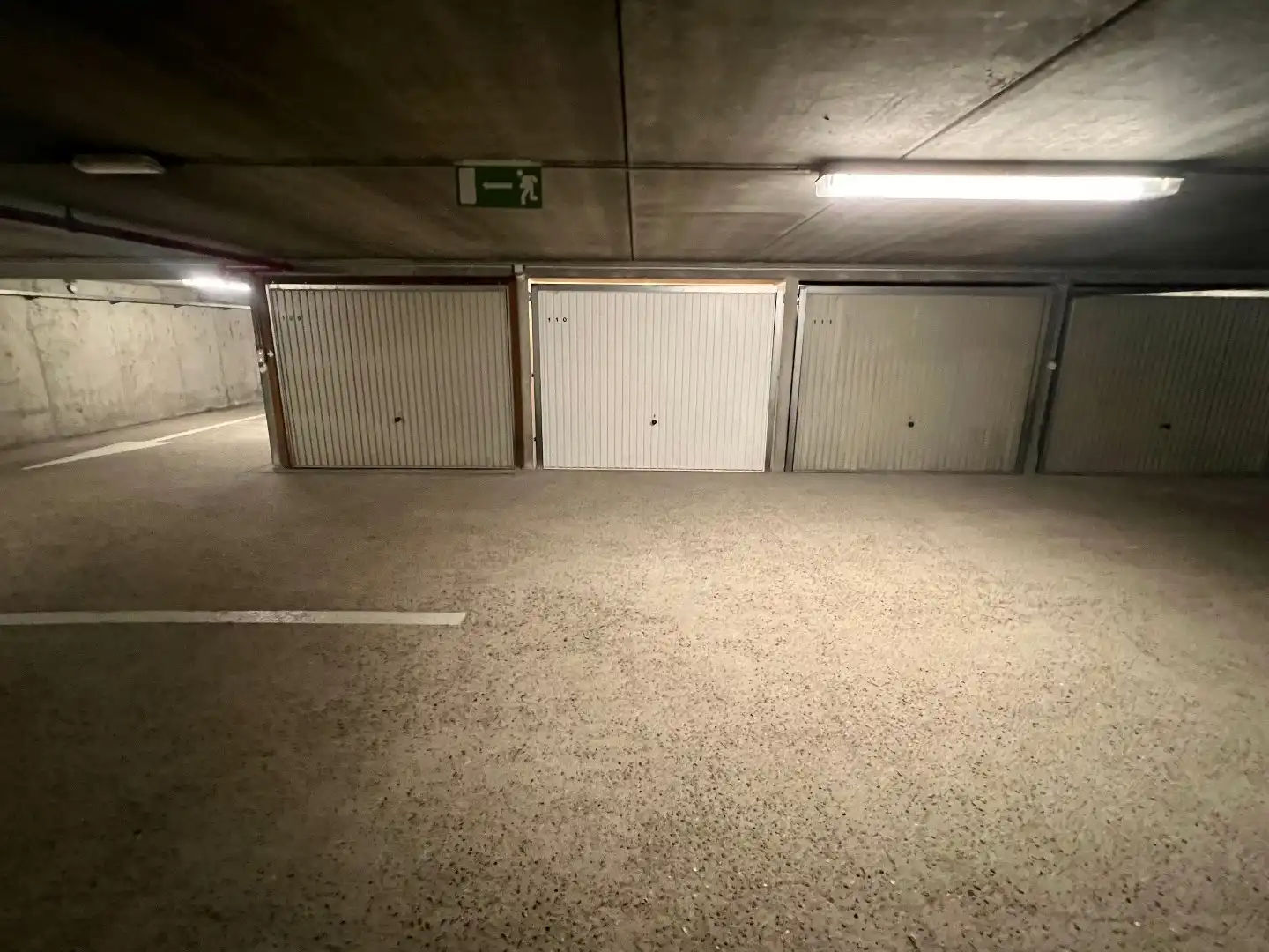 Gesloten garage - aan de Zeedijk foto 4