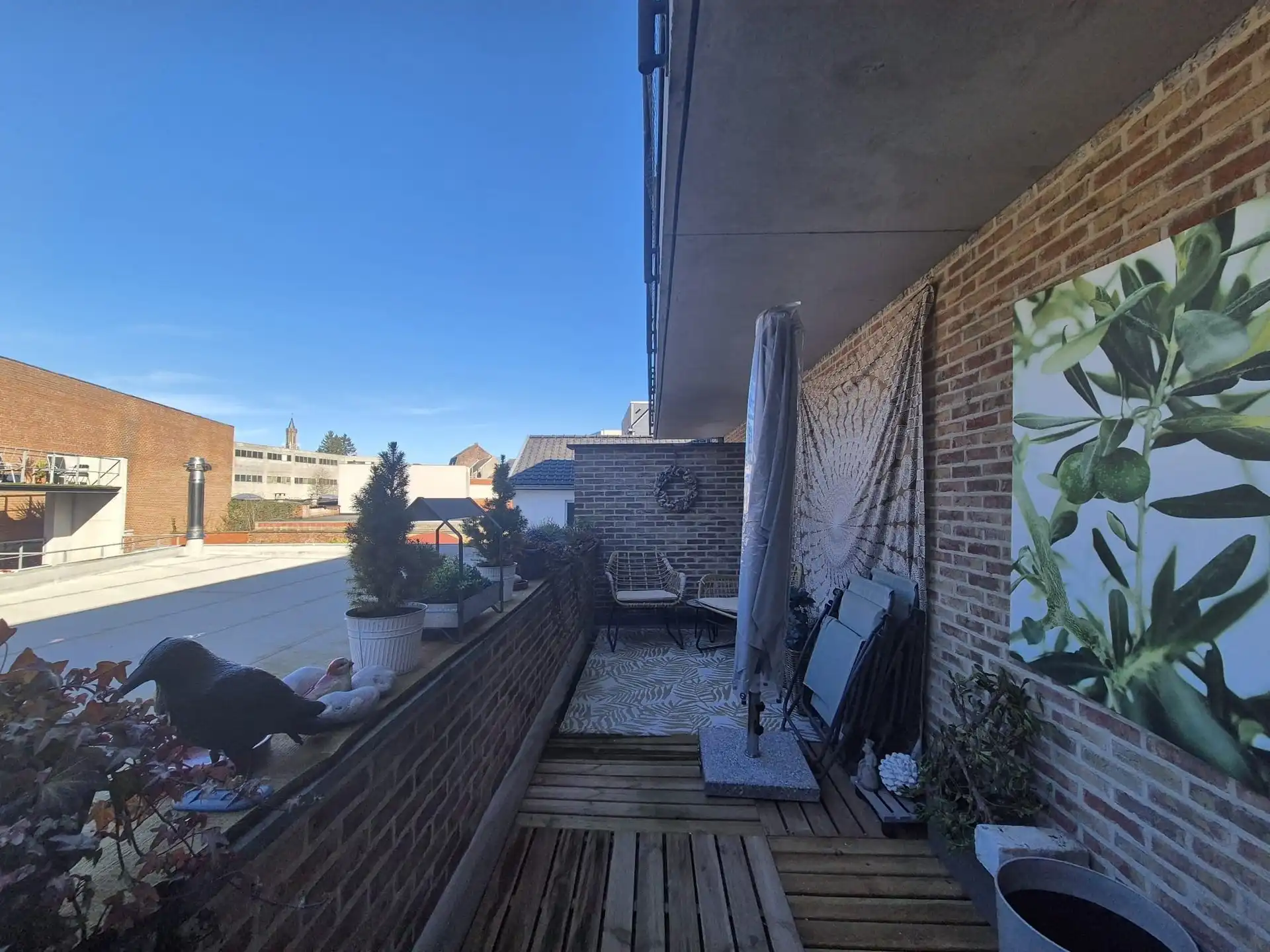 Zeer centraal gelegen appartement met terras. foto 12