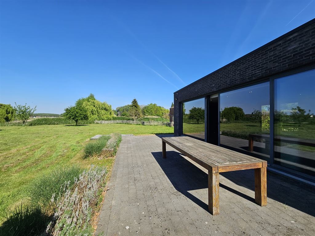 huis met prachtig uitzicht foto 9