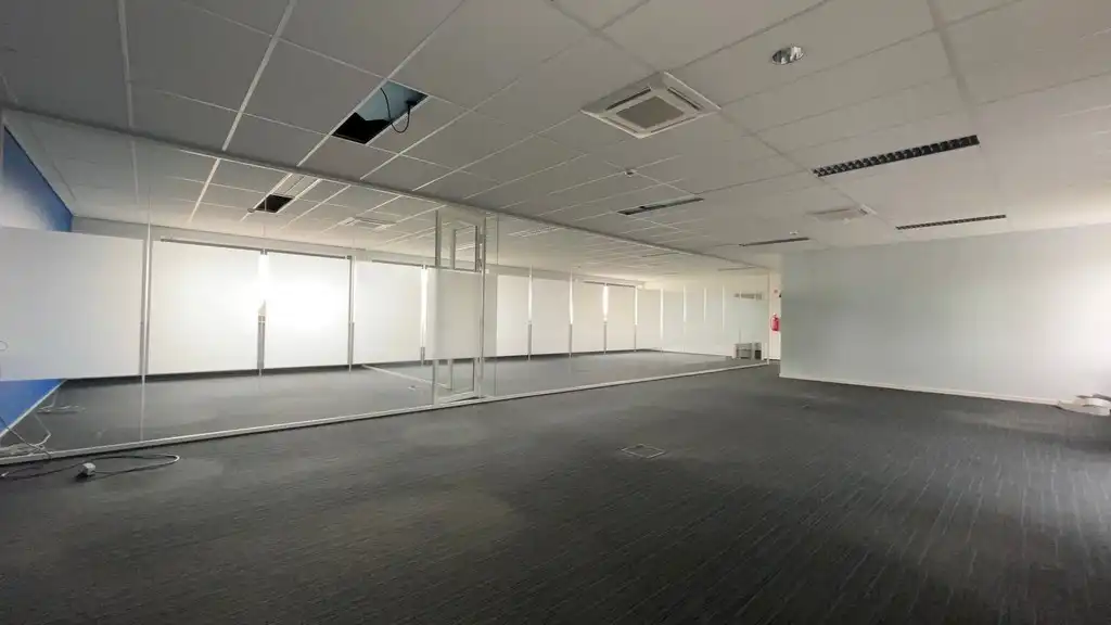 Budgetvriendelijke kantoorruimte te huur vlakbij luchthaven Antwerpen foto 4