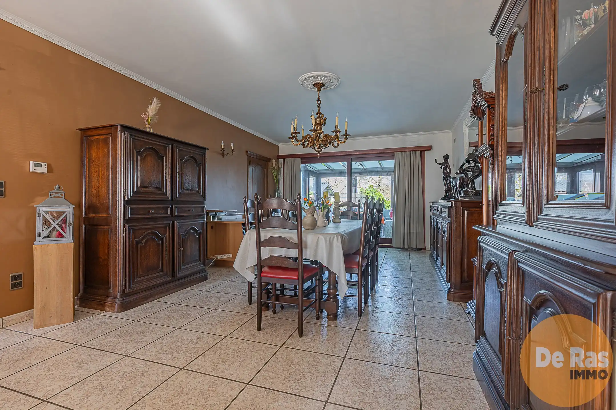 Ruime woning met grote garage en tuin vlakbij station Ede foto 10