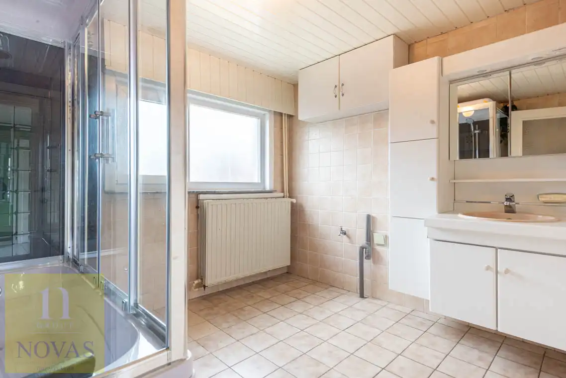 Woning met 3 slaapkamers en behoorlijke tuin foto 5